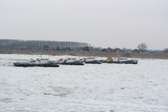 Eisbrecher auf der Elbe