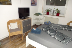 Schlafzimmer 2 ein Doppelbett 180x200 cm. 